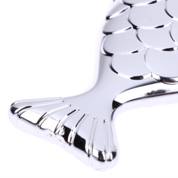 ☀️SUMMER SALE☀️ Set of Two Mermaid Makeup Brushes - Picture 4 of 8